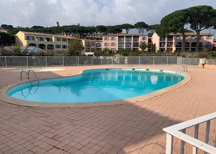 Studio-cabine Climatise -4 Pers- Proche De La Sainte-Maxime