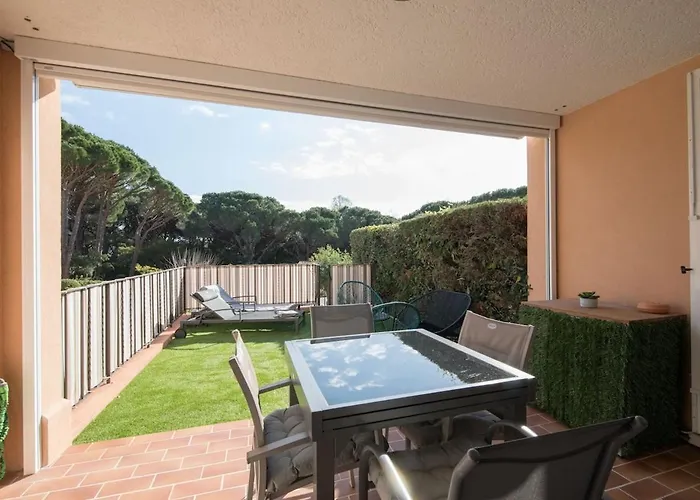 Studio-cabine Climatise -4 Pers- Proche De La * Sainte-Maxime