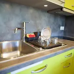 Studio-cabine Climatise -4 Pers- Proche De La Lejlighed *