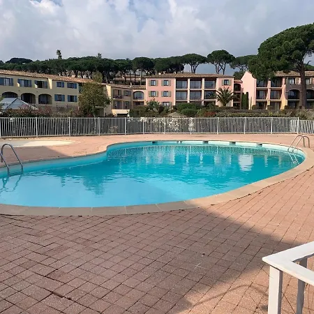 Studio-cabine Climatise -4 Pers- Proche De La Sainte-Maxime