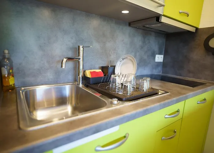 Studio-cabine Climatise -4 Pers- Proche De La Appartement *